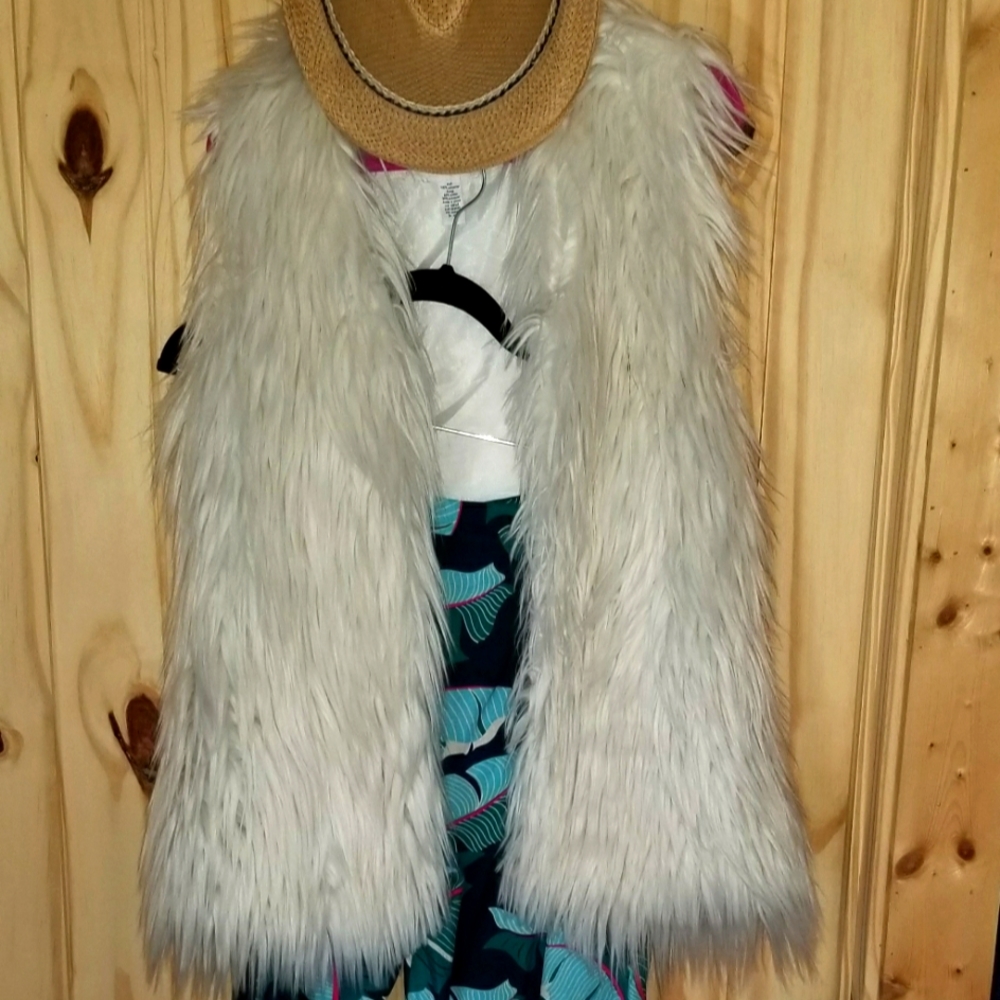 Med.Faux fur long vest